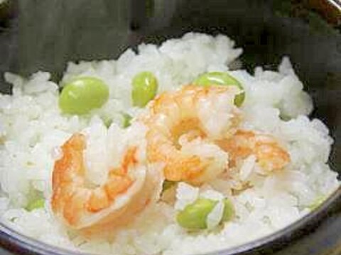 使いきりレシピ『枝豆と海老の釜飯風』